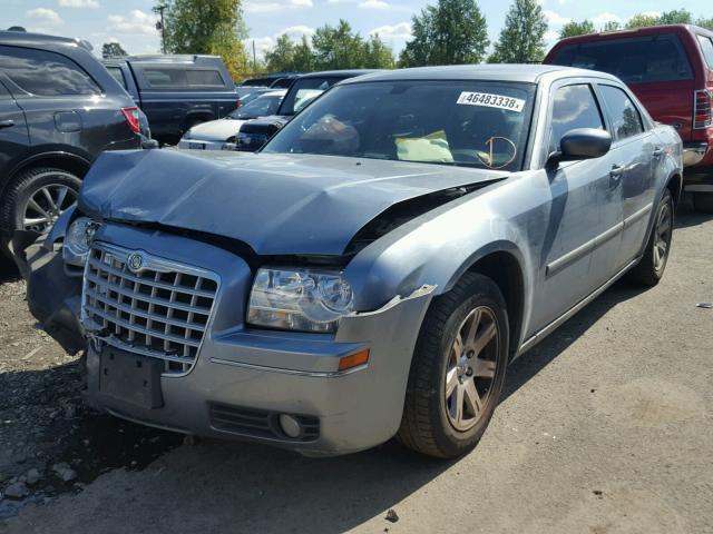 2C3KA53G97H892366 - 2007 CHRYSLER 300 TOURIN GRAY photo 2