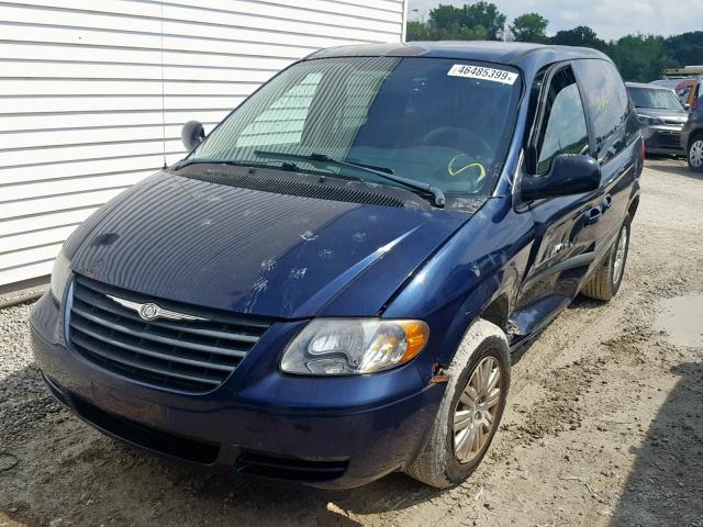 1C4GP45R95B339361 - 2005 CHRYSLER TOWN & COU BLUE photo 2