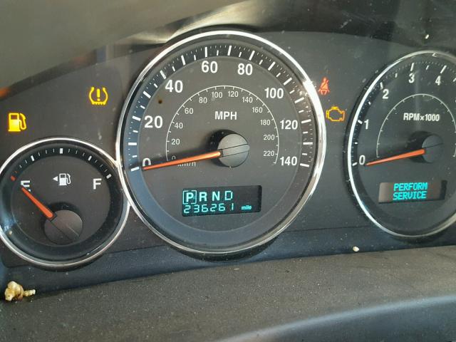 1J8HG48K76C338264 - 2006 JEEP COMMANDER BLACK photo 8