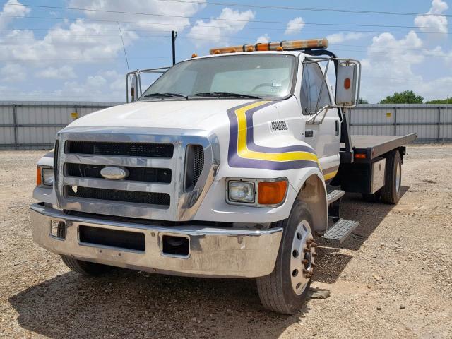 3FRWF65F47V423483 - 2007 FORD F650 SUPER WHITE photo 2