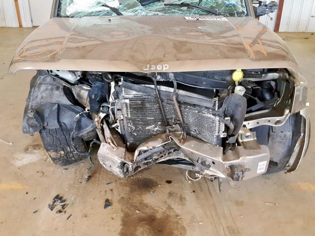 1J8HG58246C269099 - 2006 JEEP COMMANDER 棕色 照片 7