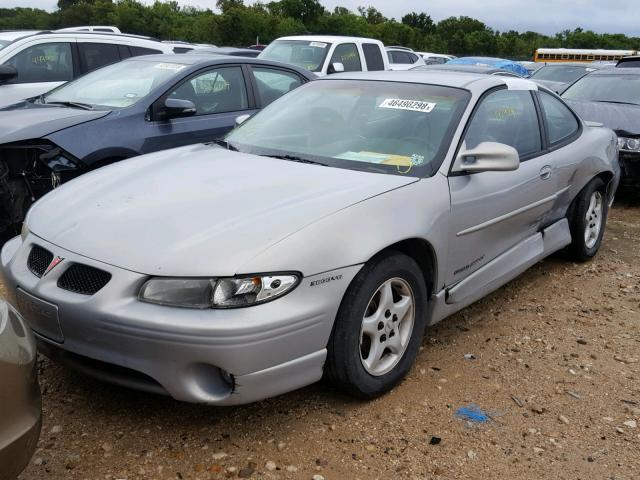 1G2WP12K2WF336835 - 1998 PONTIAC GRAND PRIX SILVER photo 2