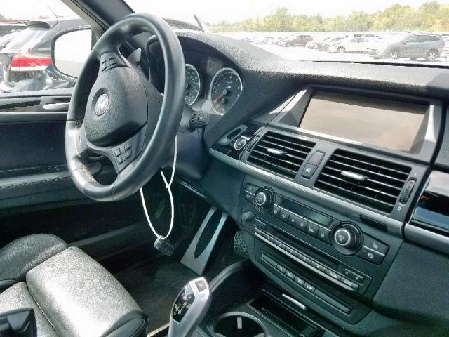 5YMGY0C56ALK25187 - 2010 BMW X5 M SILVER photo 9