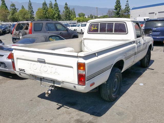 JT4RN44SXC0092282 - 1982 TOYOTA PICKUP 1/2 WHITE photo 4