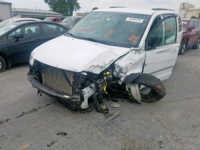 2C4RC1BG6FR706919 - 2015 CHRYSLER TOWN & COU WHITE photo 2