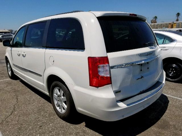 2A4RR5DG5BR702934 - 2011 CHRYSLER TOWN & COU WHITE photo 3