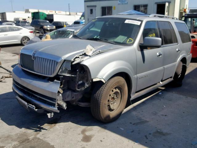 5LMFU27596LJ08659 - 2006 LINCOLN NAVIGATOR GRAY photo 2