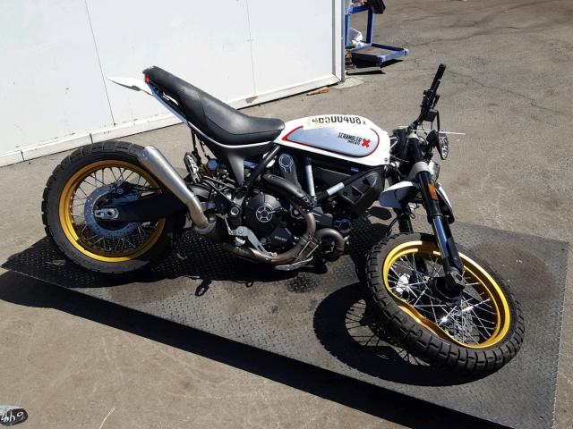 ZDMKAFBMXHB001198 - 2017 DUCATI SCRAMBLER WHITE photo 9