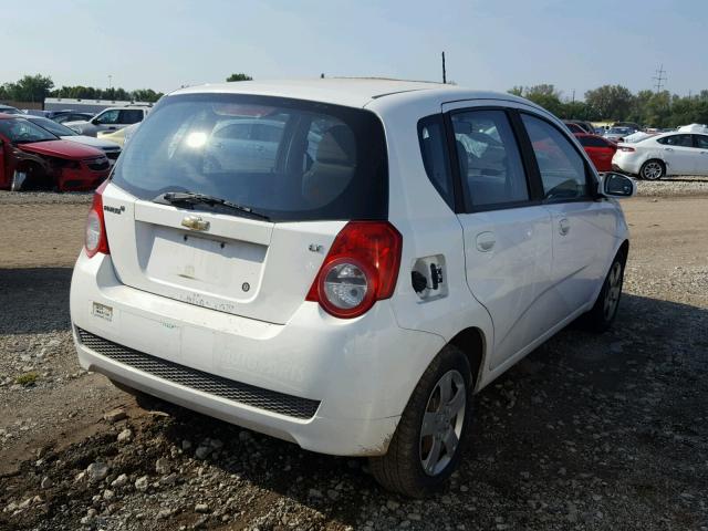 KL1TD6DE1AB111325 - 2010 CHEVROLET AVEO LS WHITE photo 4