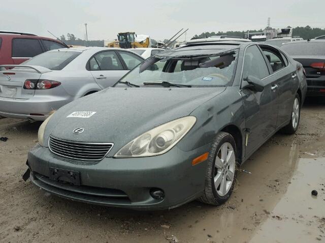 JTHBA30G655131138 - 2005 LEXUS ES330 GREEN photo 2