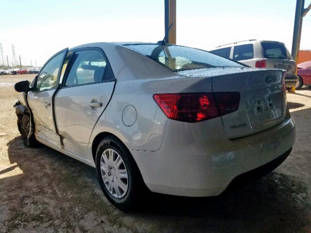 KNAFU4A27C5644198 - 2012 KIA FORTE EX WHITE photo 3