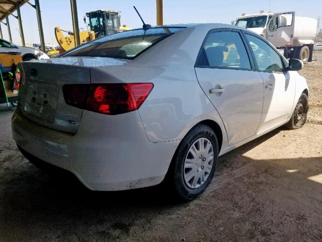 KNAFU4A27C5644198 - 2012 KIA FORTE EX WHITE photo 4