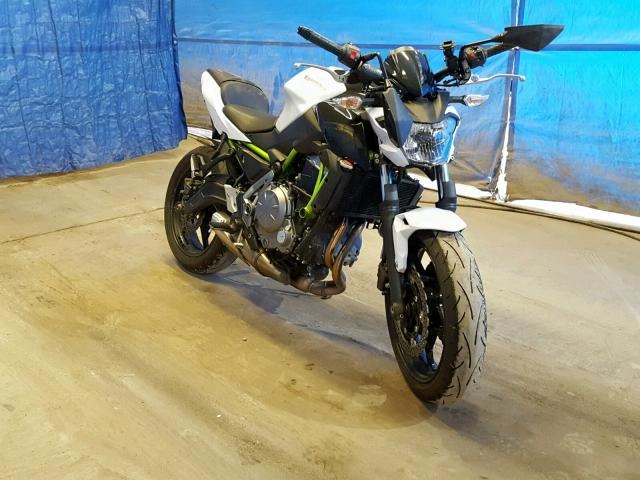 JKAEREG17HDA00487 - 2017 KAWASAKI ER650 G WHITE photo 1