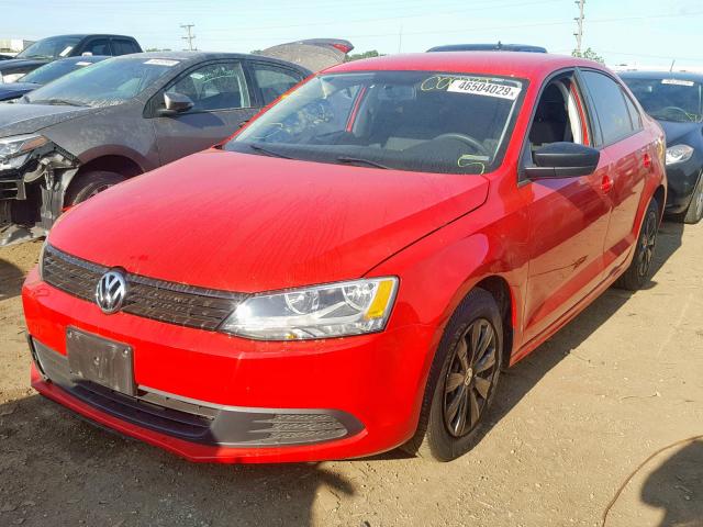 3VW2K7AJXEM436018 - 2014 VOLKSWAGEN JETTA BASE RED photo 2