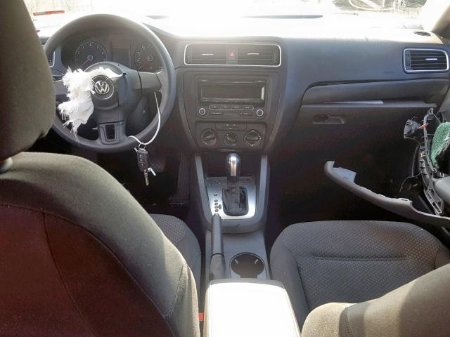 3VW2K7AJXEM436018 - 2014 VOLKSWAGEN JETTA BASE RED photo 9