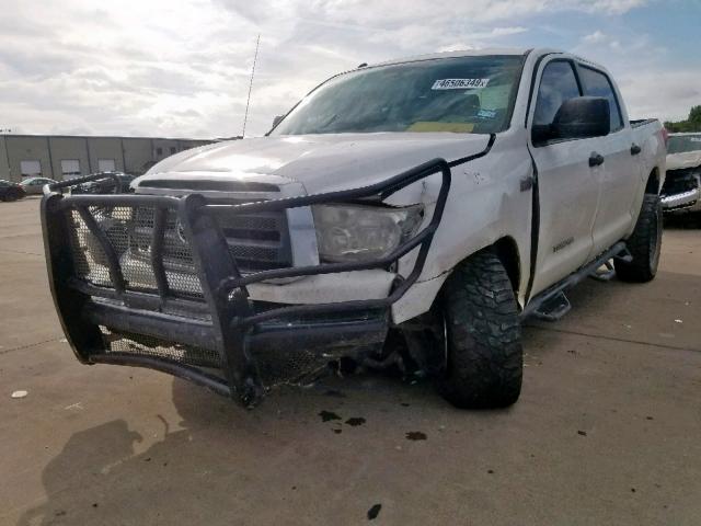 5TFDW5F11BX206595 - 2011 TOYOTA TUNDRA CRE WHITE photo 2