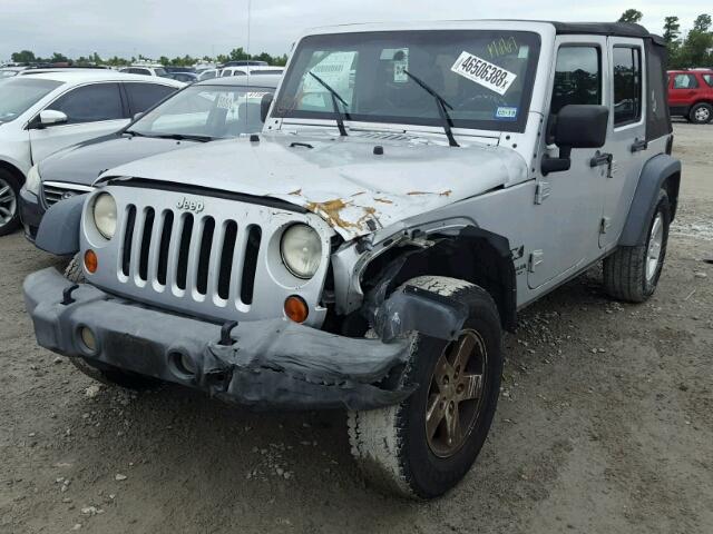 1J8GB39117L179575 - 2007 JEEP WRANGLER X SILVER photo 2