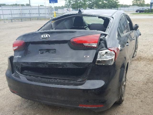 3KPFL4A80JE252935 - 2018 KIA FORTE EX BLACK photo 4