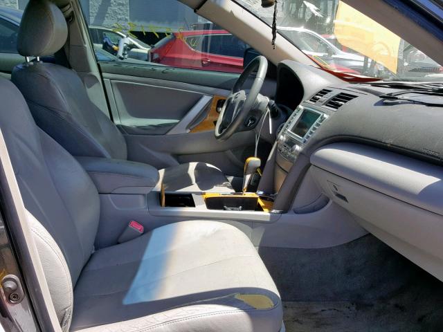 JTNBK46K473011395 - 2007 TOYOTA CAMRY NEW GRAY photo 5