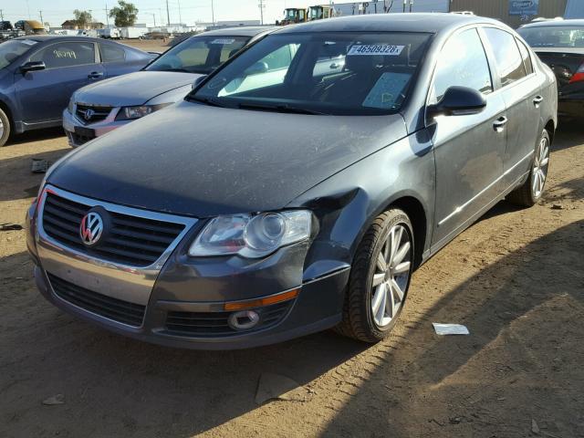 WVWJK7AN3AP027025 - 2010 VOLKSWAGEN PASSAT KOM GRAY photo 2