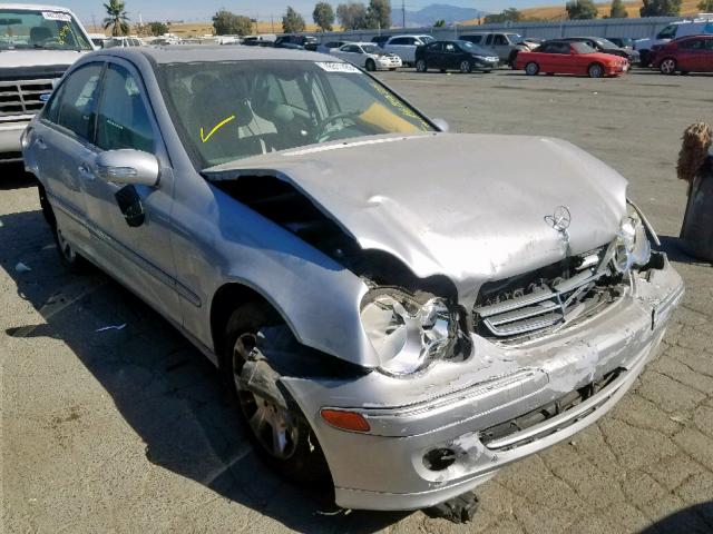 WDBRF61J45F572532 - 2005 MERCEDES-BENZ C 240 SILVER photo 1