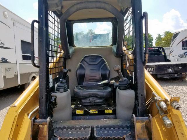 CAT0267BCCYC01356 - 2008 CATERPILLAR SKIDSTEER YELLOW photo 5