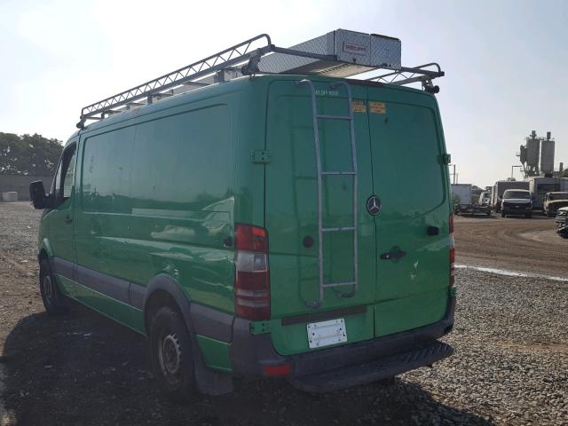 WD3PE7CCXB5567072 - 2011 MERCEDES-BENZ SPRINTER 2 GREEN photo 3