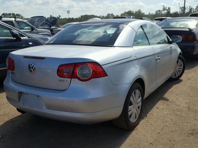 WVWBA71F47V008844 - 2007 VOLKSWAGEN EOS 2.0T SILVER photo 4