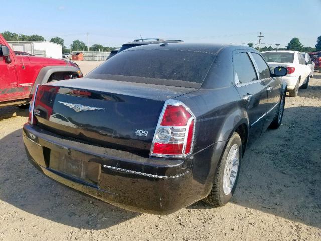 2C3CA5CV0AH164199 - 2010 CHRYSLER 300 TOURIN BLACK photo 4