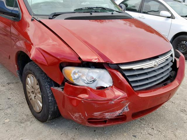 2A4GP44R27R340447 - 2007 CHRYSLER TOWN & COU RED photo 9