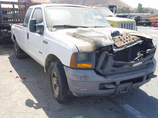 1FTWX30P35EA59672 - 2005 FORD F350 SRW S WHITE photo 1