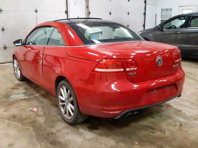 WVWBW8AH9DV006916 - 2013 VOLKSWAGEN EOS KOMFOR RED photo 3