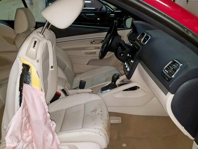 WVWBW8AH9DV006916 - 2013 VOLKSWAGEN EOS KOMFOR RED photo 5