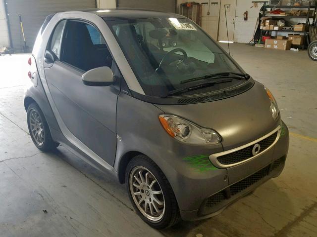 WMEEJ9AA4DK674355 - 2013 SMART FORTWO GRAY photo 1