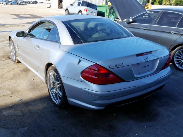 WDBSK75F04F063559 - 2004 MERCEDES-BENZ SL 500 SILVER photo 3