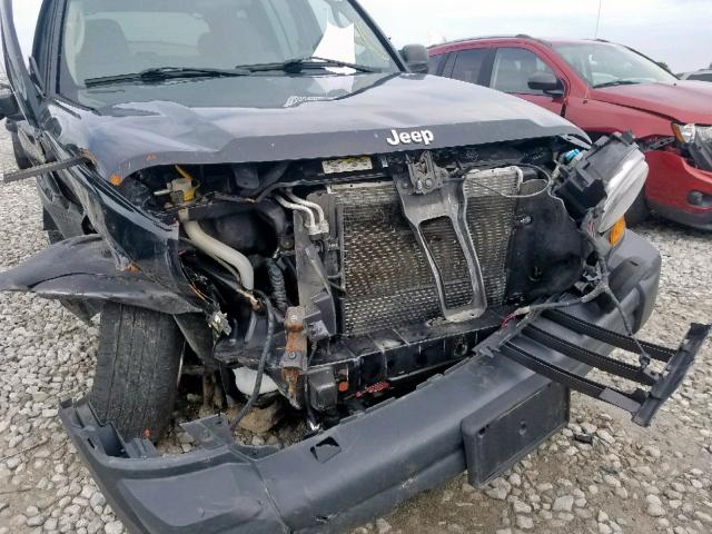 1J4GL38K95W727004 - 2005 JEEP LIBERTY RE BLACK photo 9