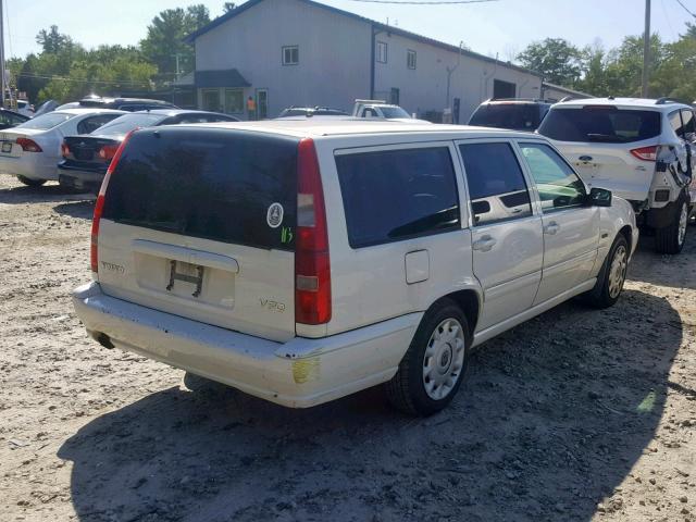 YV1LW5545W2413091 - 1998 VOLVO V70 WHITE photo 4