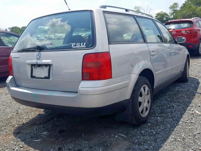 WVWNA23B3YE270446 - 2000 VOLKSWAGEN PASSAT GLS SILVER photo 4