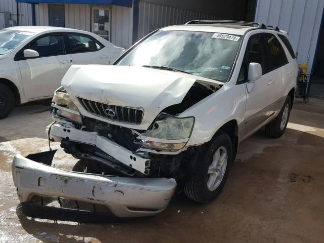 JTJHF10U820288747 - 2002 LEXUS RX 300 WHITE photo 2