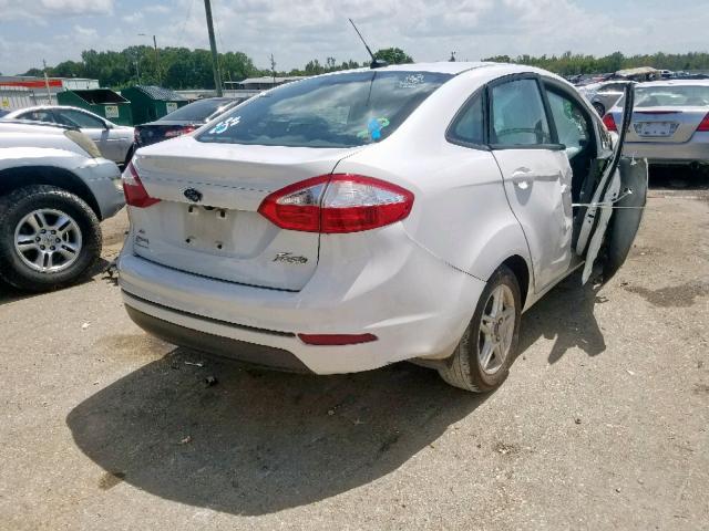 3FADP4BJ9JM108230 - 2018 FORD FIESTA SE WHITE photo 4