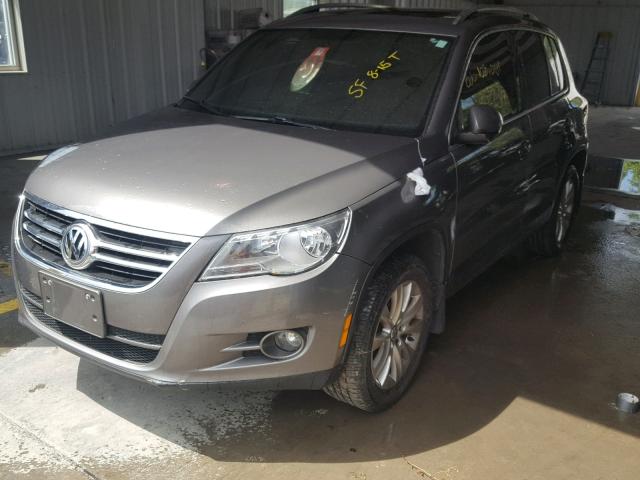 WVGBV75N39W526457 - 2009 VOLKSWAGEN TIGUAN SE SILVER photo 2