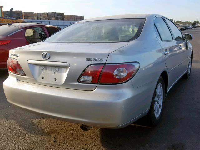 JTHBF30G136021574 - 2003 LEXUS ES 300 SILVER photo 4