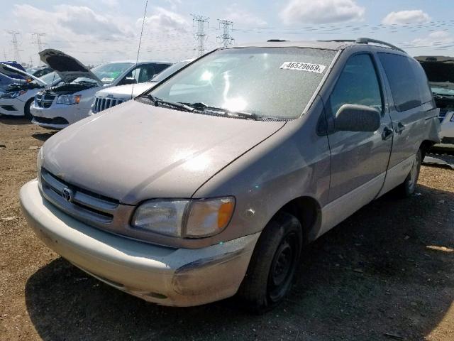 4T3ZF13C8WU080394 - 1998 TOYOTA SIENNA LE BROWN photo 2