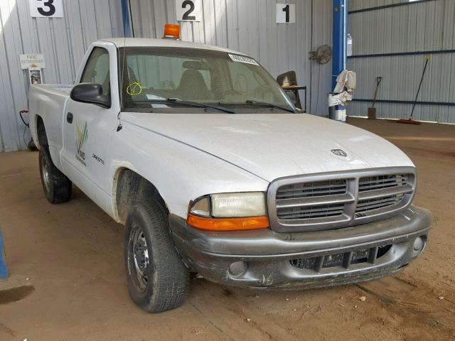 1B7GG16X02S687184 - 2002 DODGE DAKOTA BAS WHITE photo 1