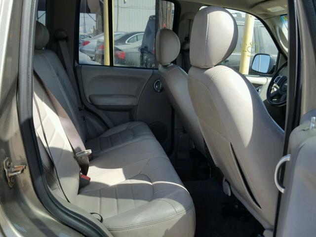 1J4GK38K24W275043 - 2004 JEEP LIBERTY RE 米色 照片 6