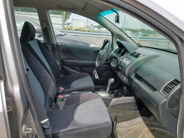 JHMGD38678S055878 - 2008 HONDA FIT SPORT GRAY photo 5