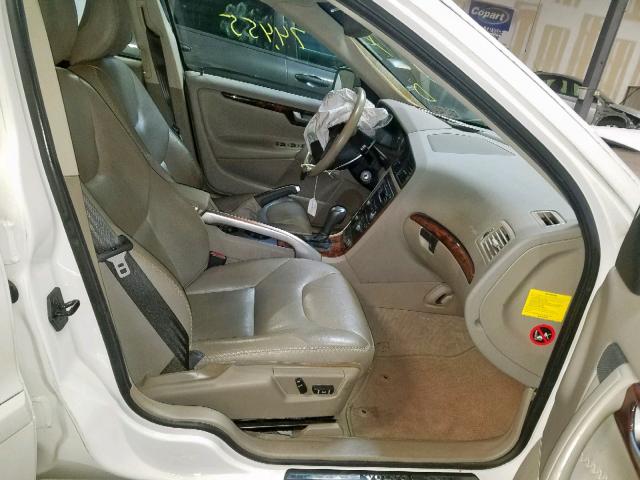 YV1SZ592551202389 - 2005 VOLVO XC70 WHITE photo 5