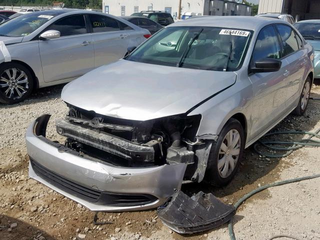 3VW2K7AJ1CM385604 - 2012 VOLKSWAGEN JETTA BASE 银色 照片 2