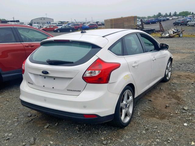 1FADP3N2XDL206977 - 2013 FORD FOCUS TITA WHITE photo 4