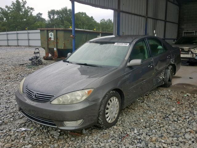 4T1BE32K65U604450 - 2005 TOYOTA CAMRY LE GRAY photo 2